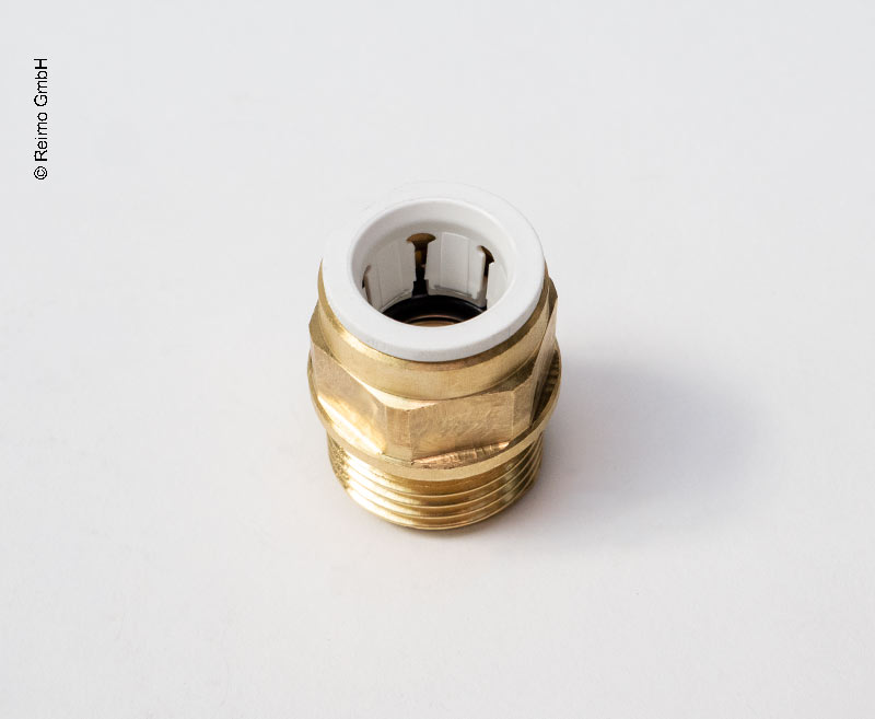 Spojka 12mmx1/2 mosadz