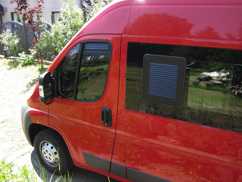 Ventilačná mriežka Air Vent pre posuvné okná, široká, pre modely Ducato, Jumper, Boxer FS (vľavo)