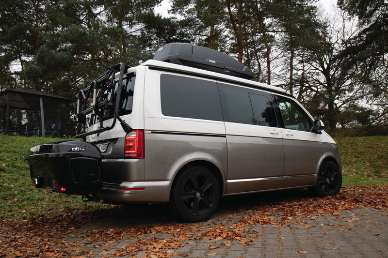 Thule Force XT M - 400 litrov čierna