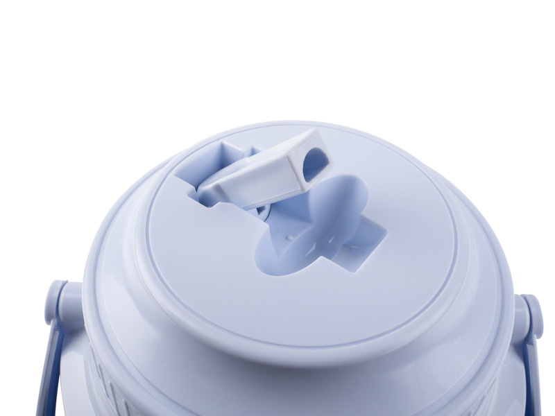 Nádoba na nápoje s výlevkou - 2,3 litra