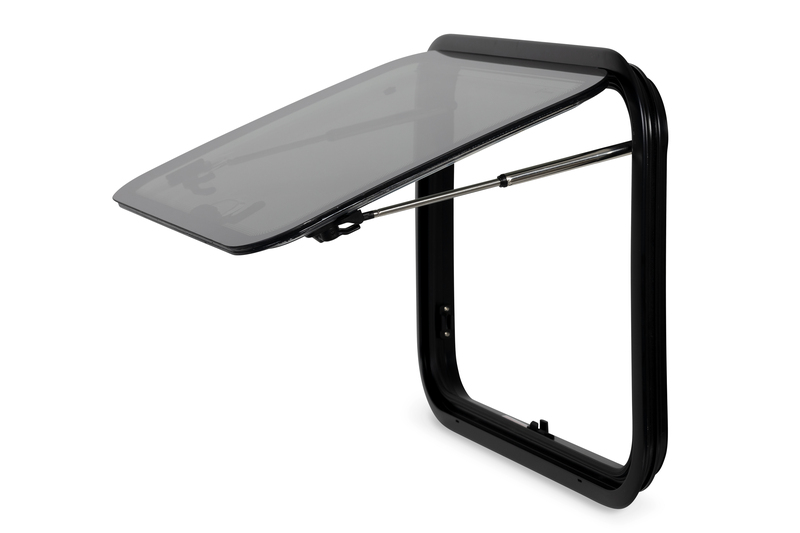 RW Fusion Curved – výklopné okno z akrylového skla a bezpečnostného skla
