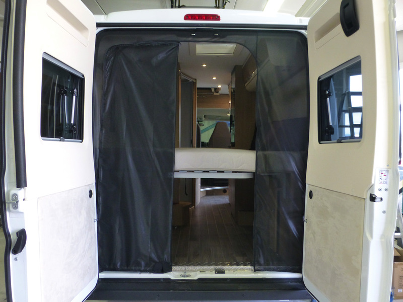 Sieť proti komárom pre zadné dvere vozidla Fiat Ducato a konštrukčne zhodných modelov od roku 2007
