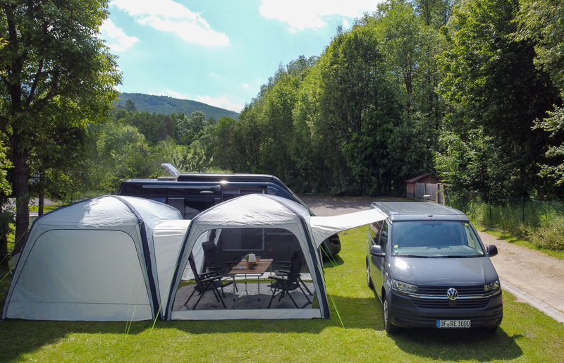Zastrešenie / pripojenie vozidla pre vzdušný pavilón Linosa 300</p>