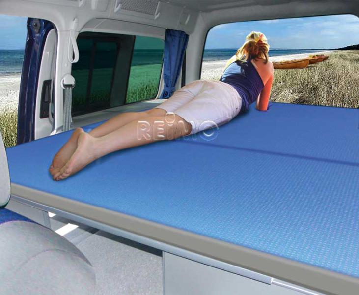 Dodatočne montovateľný systém na spanie do vozidla VW Caddy Maxi, rozmery 200 x 133 cm, vrátane čalúnenia a poťahov