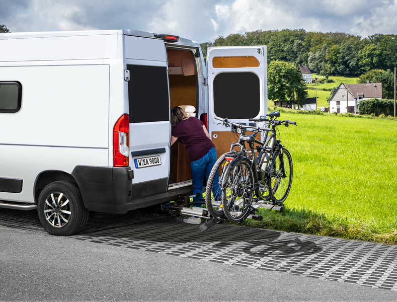 EUFAB SD 260 – nosič bicyklov s upevnením na krídlové dvere pre 2 bicykle