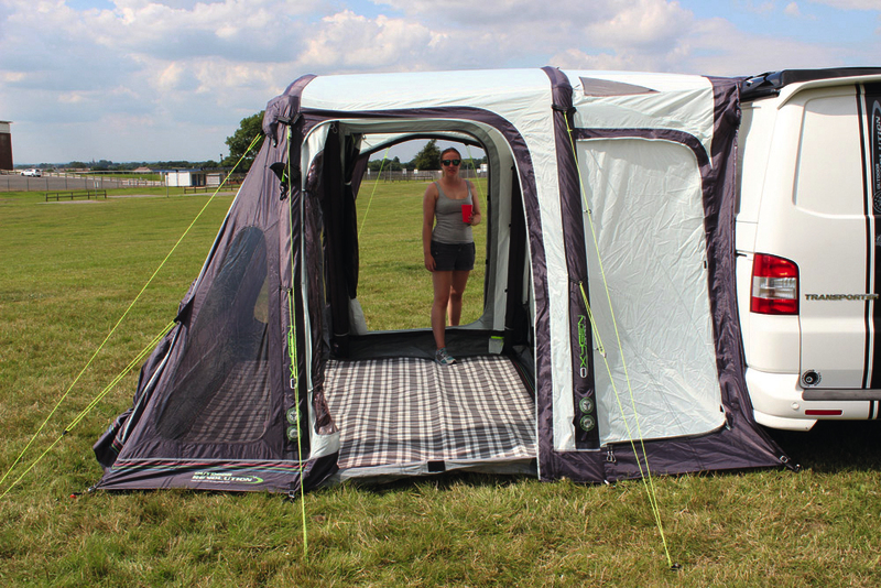 Outdoor Revolution Movelite 2 Midline – výška montáže 220–255 cm, Š 310 × H 250 cm