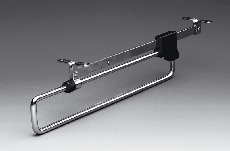 Výsuvná šatníková skriňa oceľová 250 mm