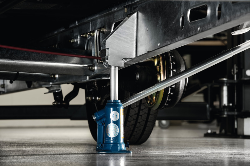 Zdvihák od ALKO pre Caravan od roku '80 vrátane držiaka na zdvihák</p>