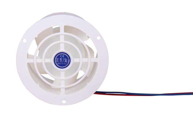 4-dielna súprava na odvod vzduchu so strešným komínom, ventilátorom, adaptérom, filtrom
