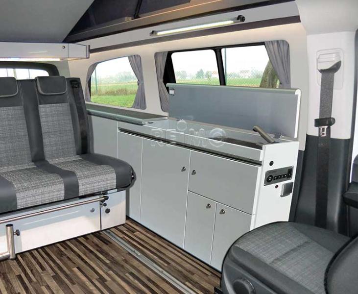 Rad nábytku ako prefabrikát bez technického vybavenia – Mercedes Vito dlhý CityVan
