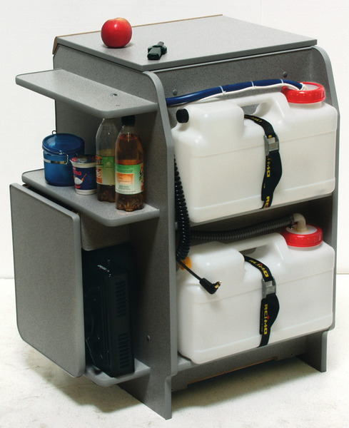 Kanistrový vodný systém pre kompaktnú kuchynskú linku