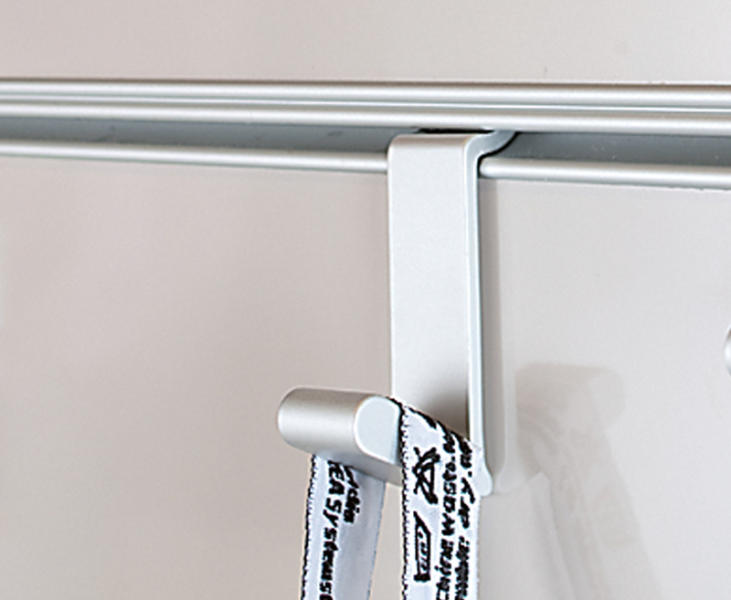 Dlhý hák strieborný 15x24x47mm vhodný pre koľajnicu 53425