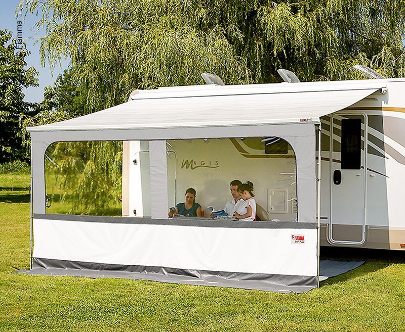 Predná časť s panoramatickým výhľadom