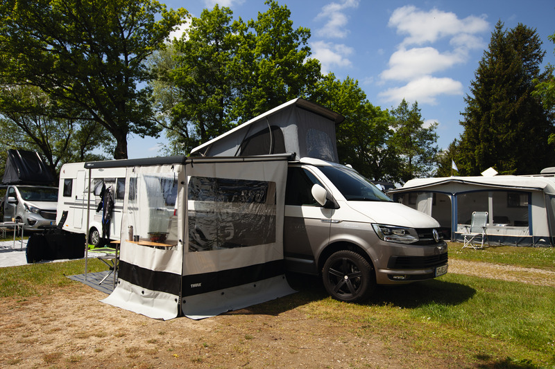 Markíza Thule Omnistor 4900, 260 cm, vrátane adaptéra Multirail, Reimo Exclusive