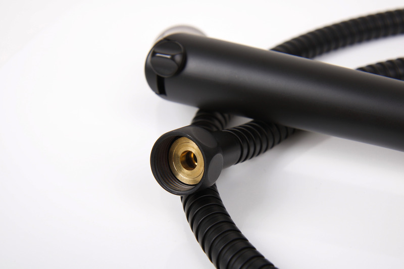 Sprchová súprava so šupátkom - čierna matná</p>