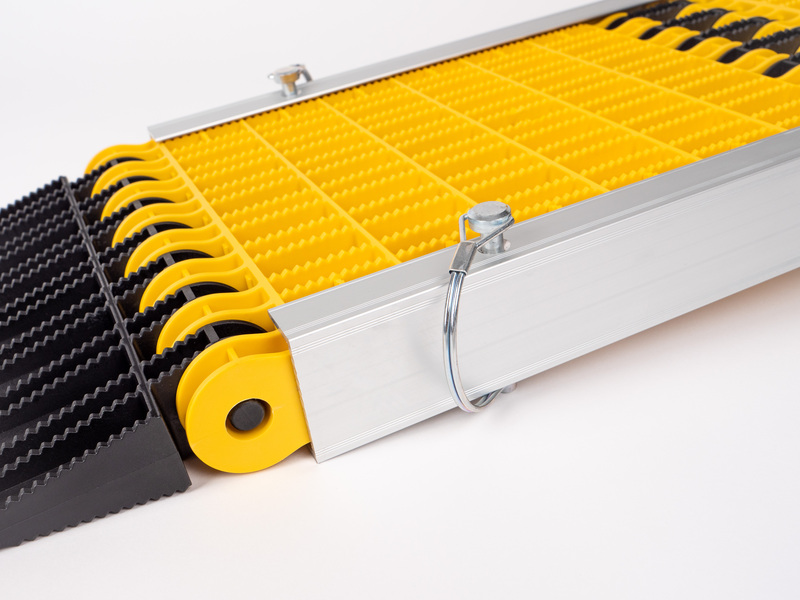 Sada hliníkových koľajníc pre skladacie rampy Uniko 6 v 1