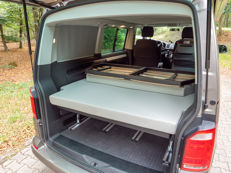 Komfortná posteľ Reimo pre modely VW T6.1 / T6 / T5 Multivan a California Beach