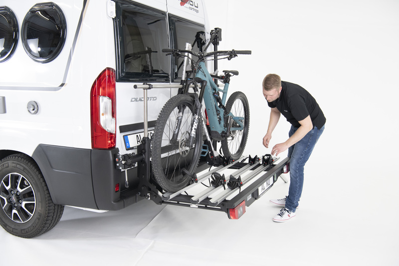 Kompletný systém pre 3 bicykle / e-bicykle - štandardné svetlá</p>