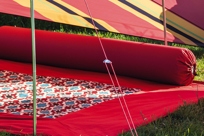 BENT "XL Lounger" červená</p>