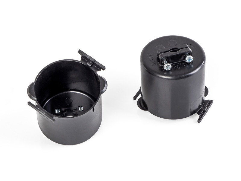 Zabalená zásuvka s ochranou proti dotyku - čierna</p>