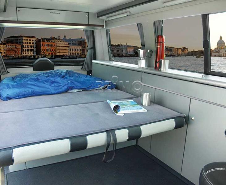 Rad nábytku ako prefabrikát bez technického vybavenia – Mercedes Vito dlhý CityVan