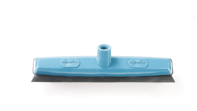 Univerzálna metla s W-silikónovými štetinami</p>