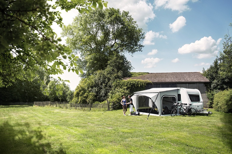 Thule 1200 – sáčková markíza na lištu s lemovkou – 300 cm, farba Mystic Grey