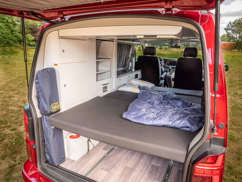 Séria nábytku TrioStyle pre VW T6/5 s krátkym rázvorom – hotové výrobky bez technických komponentov