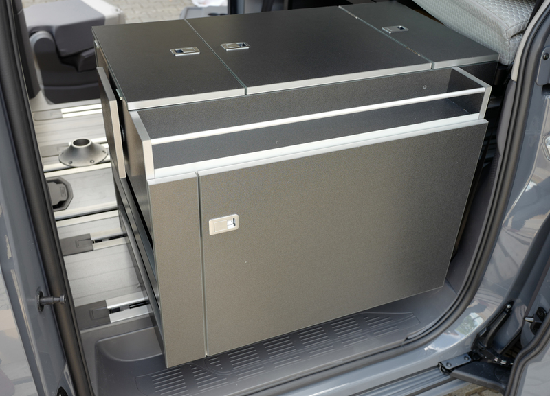 Kuchynský modul VW Multivan FreeVan vrátane technického vybavenia