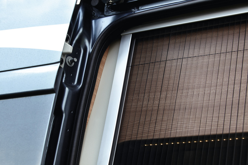 Posuvné dvere proti hmyzu FlyTec 200 pre Fiat H2 X250/X290 – s volantom na ľavej strane