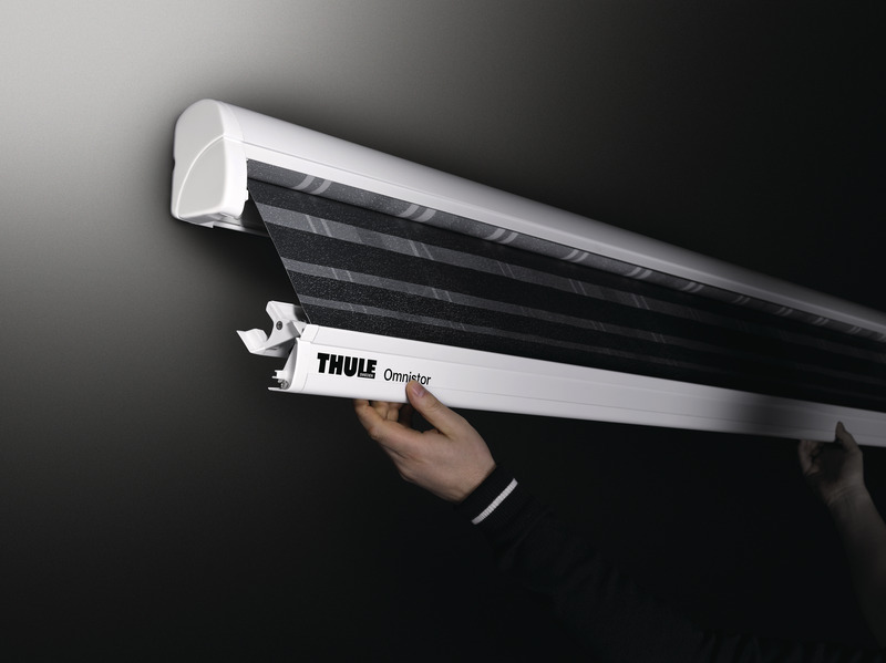 Nástenná markíza Thule Omnistor 2000, farba Alaska Grey, biela konštrukcia, 260 cm