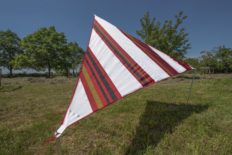 Ohýbaná spojiteľná markíza "Zip-Canvas" Orient Design - biely pruhovaný</p>