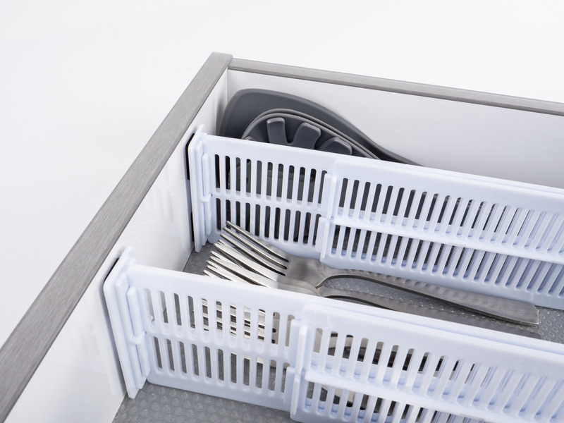 Deliaca priečka pre zásuvku</p>