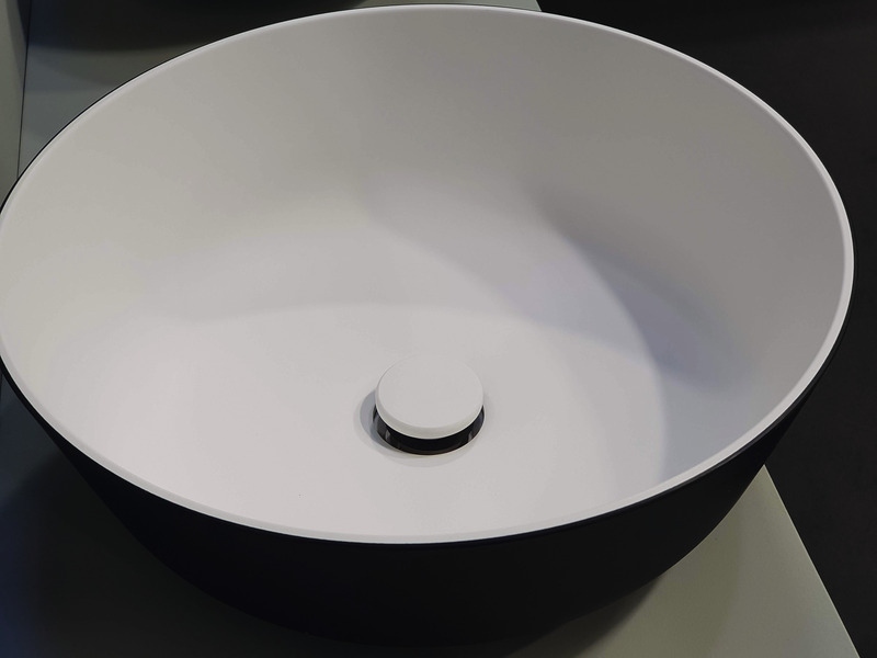 Washbasin made of Ocritech, outside black/inside white, dimensions: ø304mm H110mm