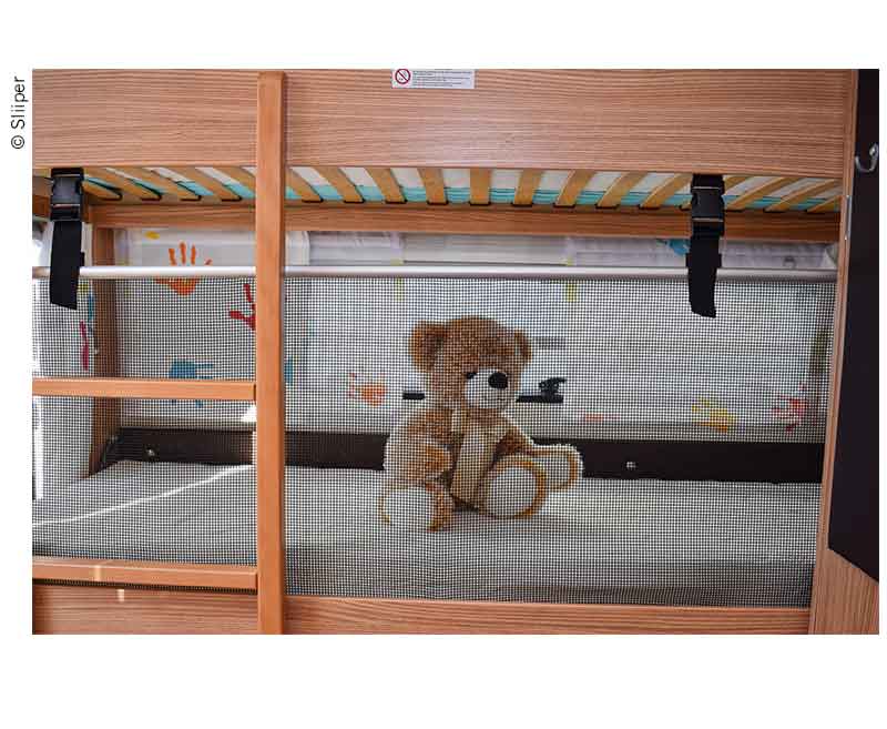 Ochrana proti vypadnutiu SLIIPER 150 × 50 cm, vrátane upevňovacieho popruhu