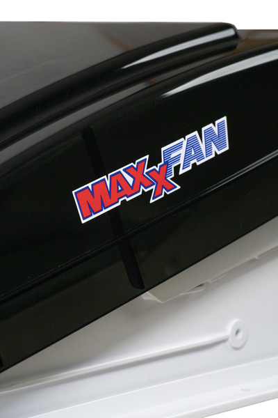 MAXXFAN DELUXE COMPACT 28 x 28 cm – čierna