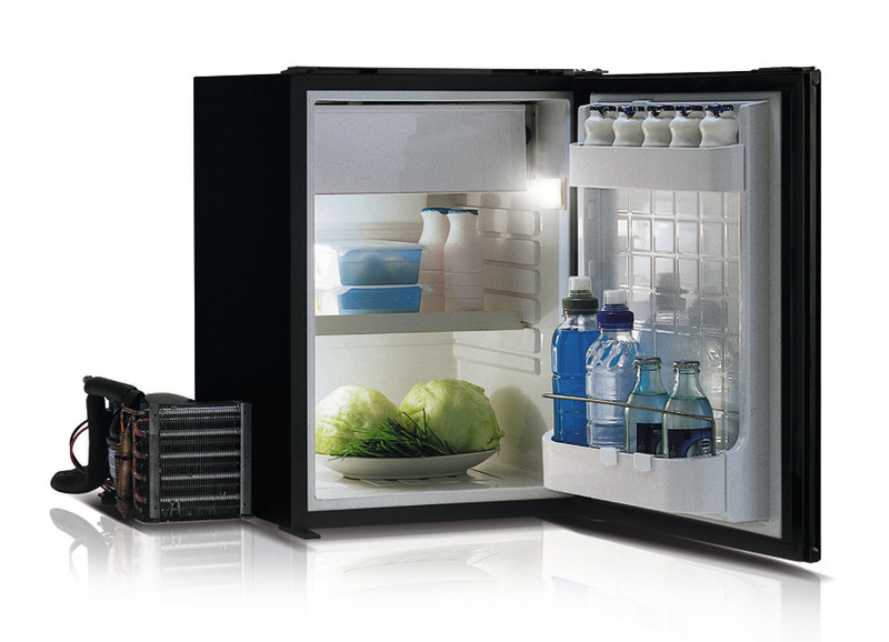 Kompresorová chladnička C42L - čierna - 42 l</p>