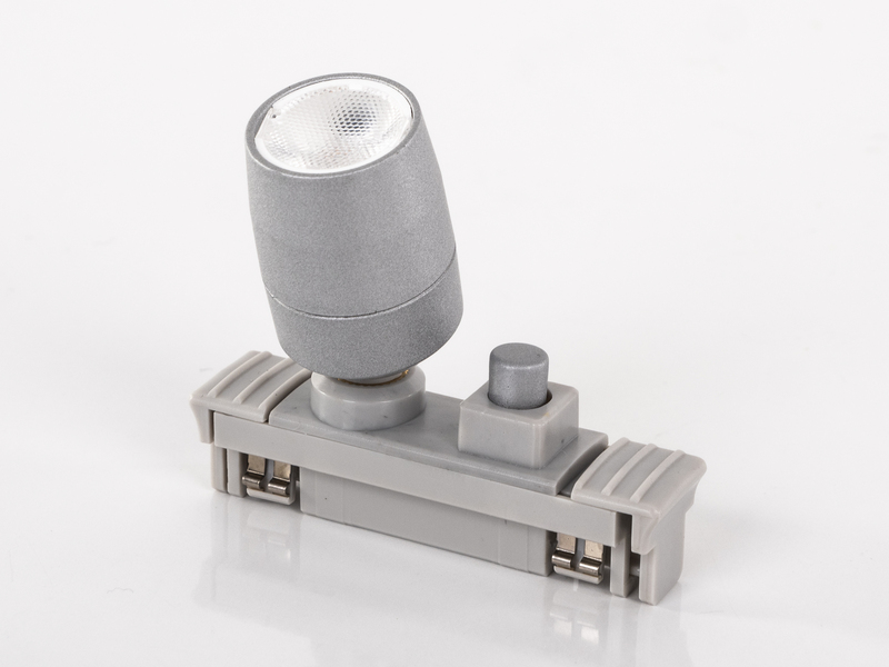 Prídavný reflektor s vypínačom pre koľajnicový systém 832795 / 832796 - strieborný lak</p>