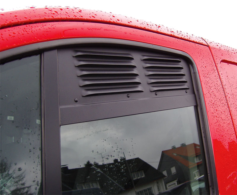 Ventilačná mriežka v kabíne vodiča pre Ford Transit/Tourneo Custom od 01/2013
