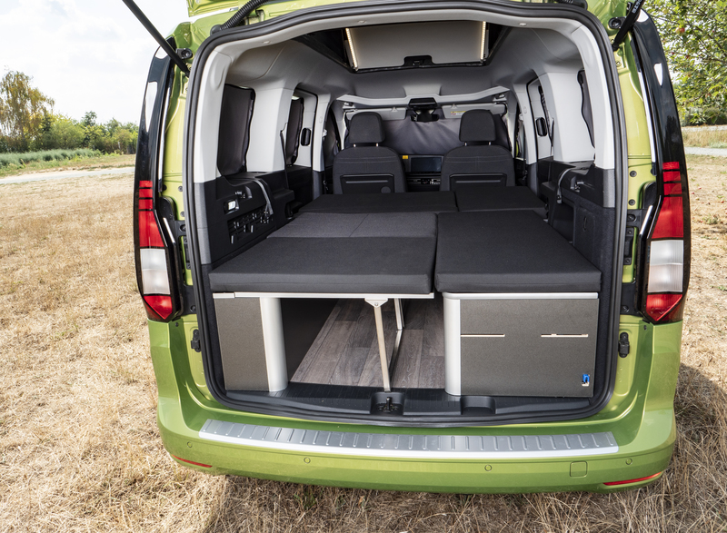 Posteľ so sklopnou lavicou pre VW Caddy LR (od 5/20) / Ford Connect LR (od 2023) – Weekender 2
