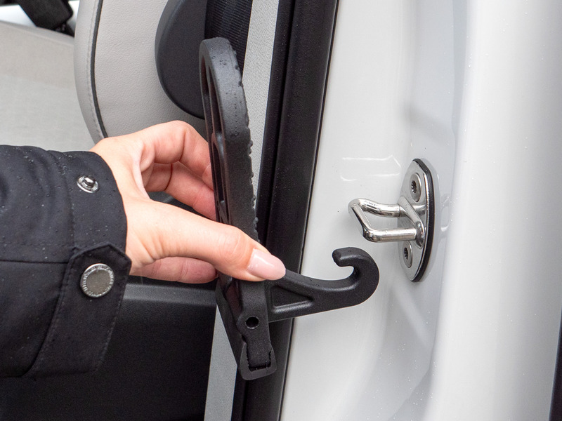 Stupienok na dvere auta so skladacím háčikom pre strešné stany Wallaby 2 &amp; Victoria</p>