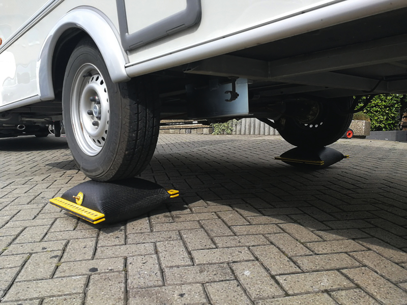 Súprava 2 vyrovnávacích vankúšov Air-Lift pre obytný automobil</p>